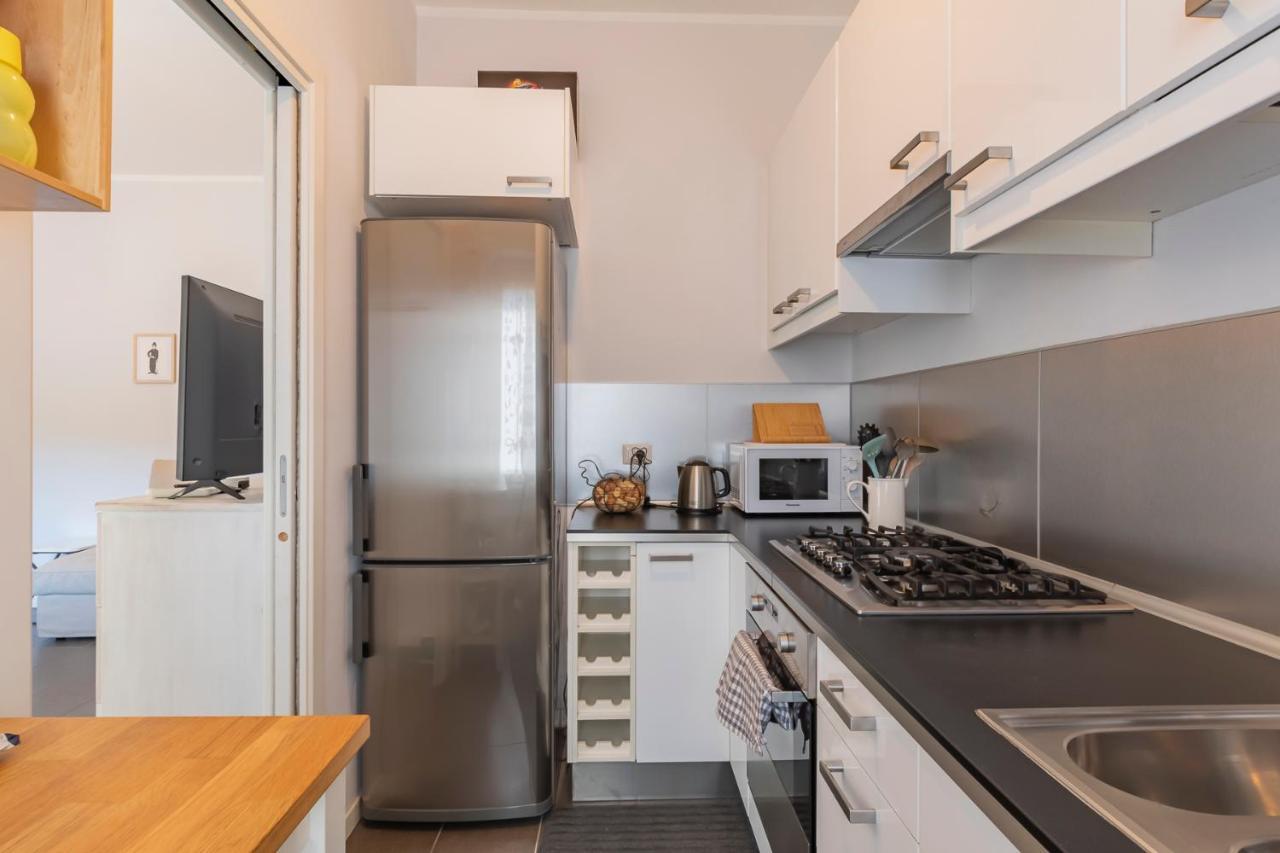 Apartment I Host - Medeghino Milan